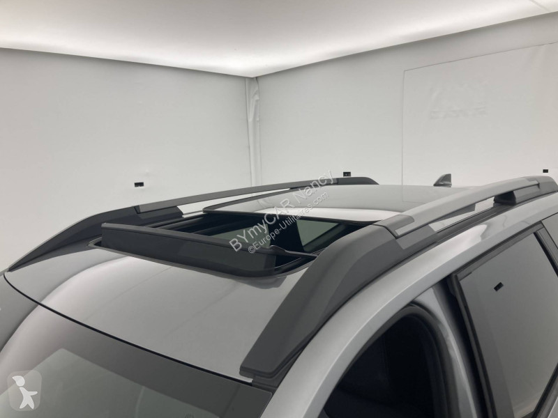 Autoutilitară Dacia Bigster TCe 140