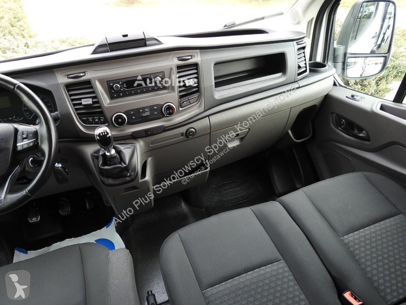 Véhicule utilitaire Ford TRANSIT  FURGON...