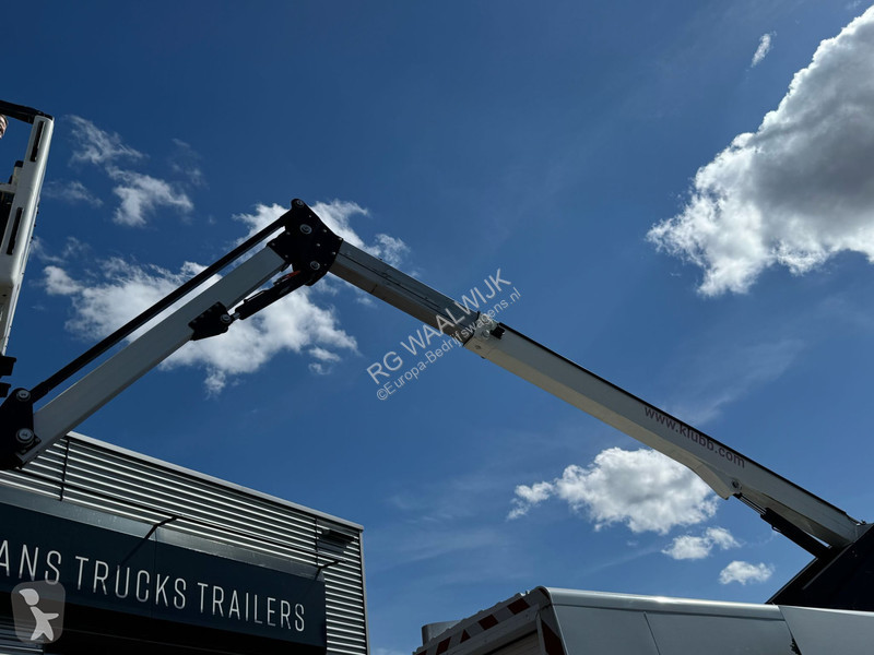 Nyttofordon Iveco 2 persoonslift, 15 meter...