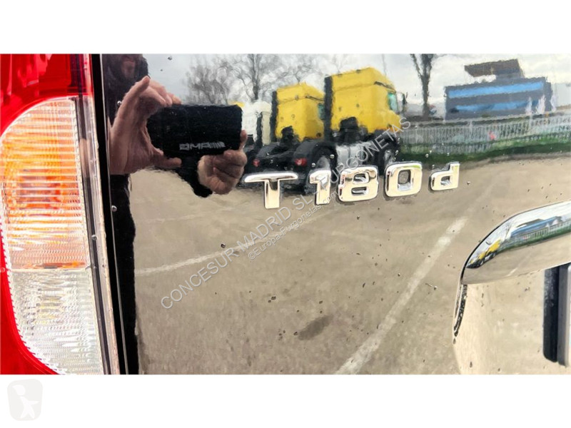 Užitkové vozidlo Mercedes 180 d