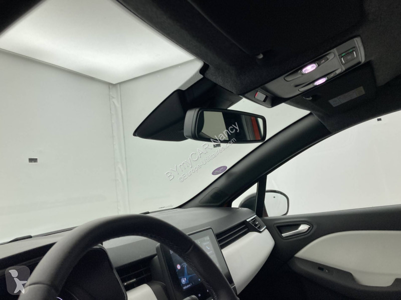 Autoutilitară Renault Clio E-Tech full hybrid 145