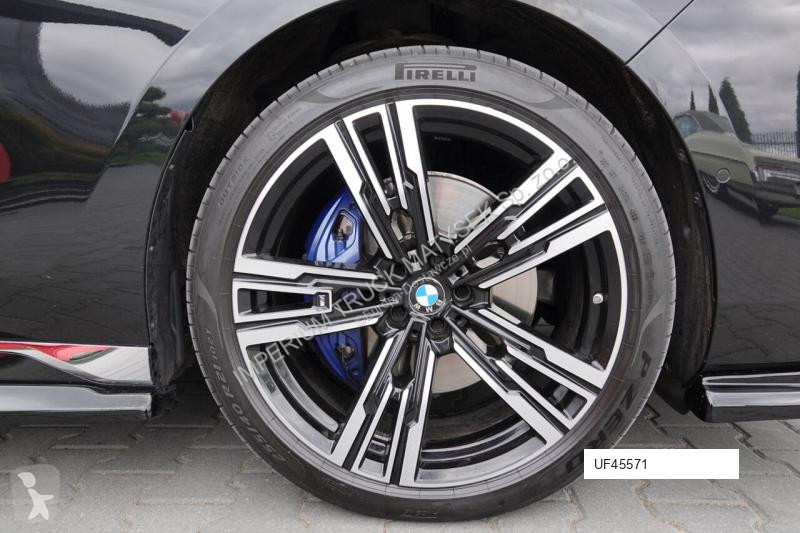 Véhicule utilitaire BMW 7 xDrive M Sport