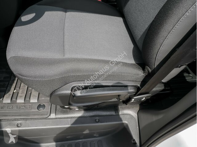 Veículo utilitário Nissan