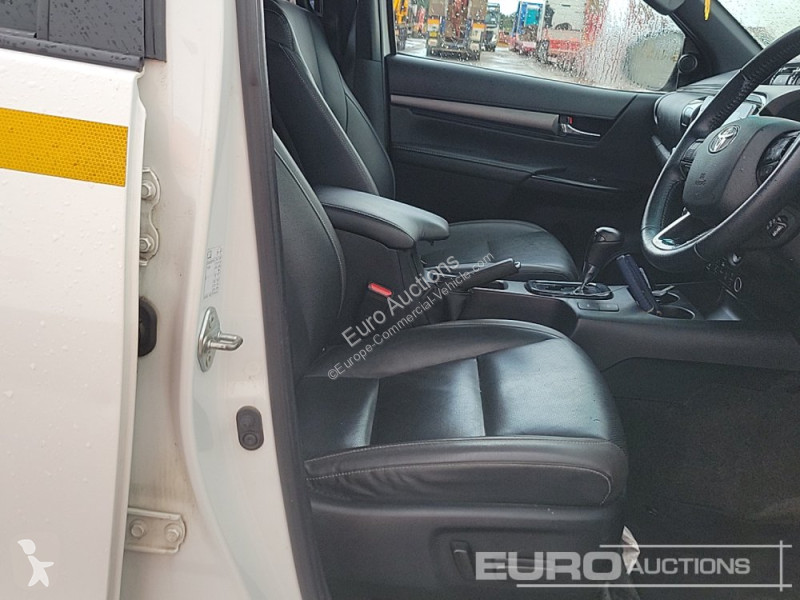 Furgoneta Toyota Hilux