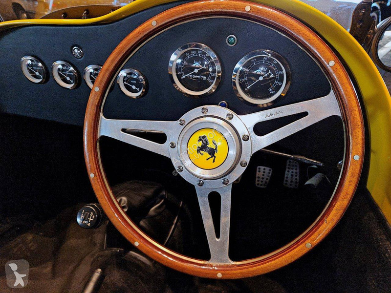 Véhicule utilitaire Ferrari  Vintage Racer...