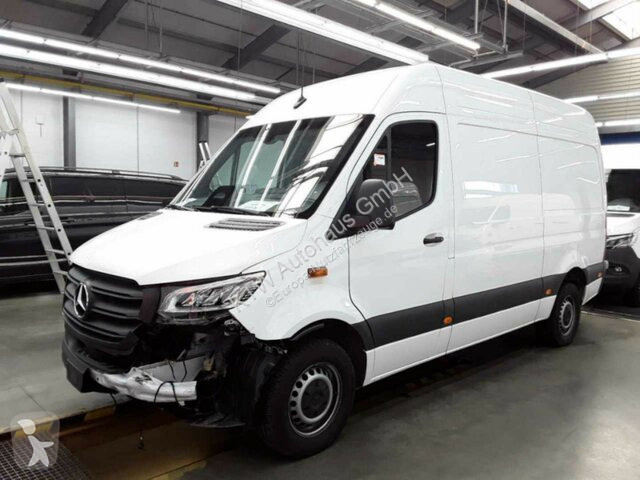 Užitkové vozidlo Mercedes 317...