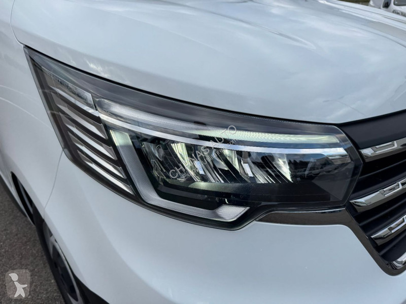عربة نفعية Renault 2.0 BLUE DCI 150 EDC