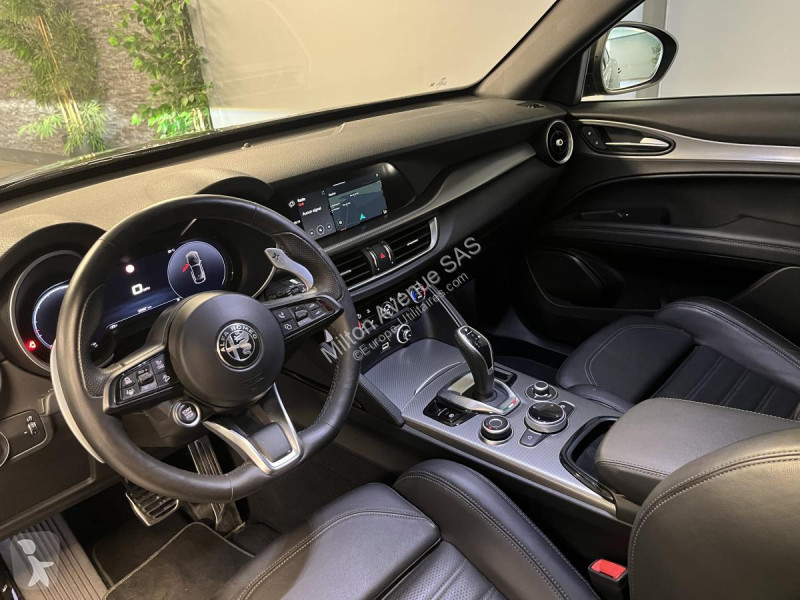 Samochód dostawczy Alfa-Roméo STELVIO 2.2 D -...