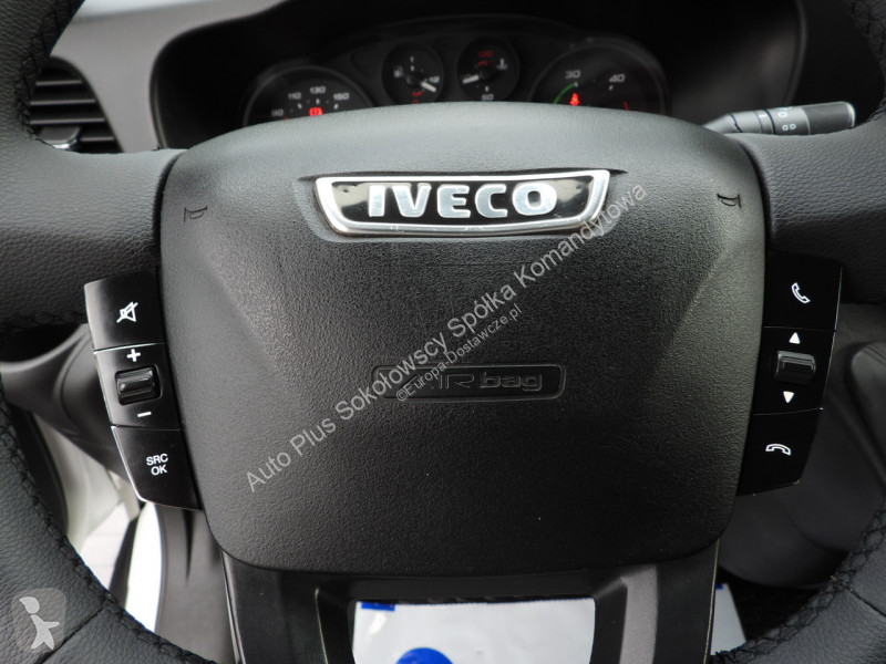 Véhicule utilitaire Iveco 35C17 DAILY