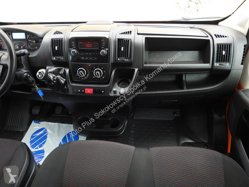 Samochód dostawczy Peugeot  BOXER