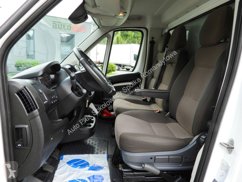 Samochód dostawczy Peugeot  BOXER