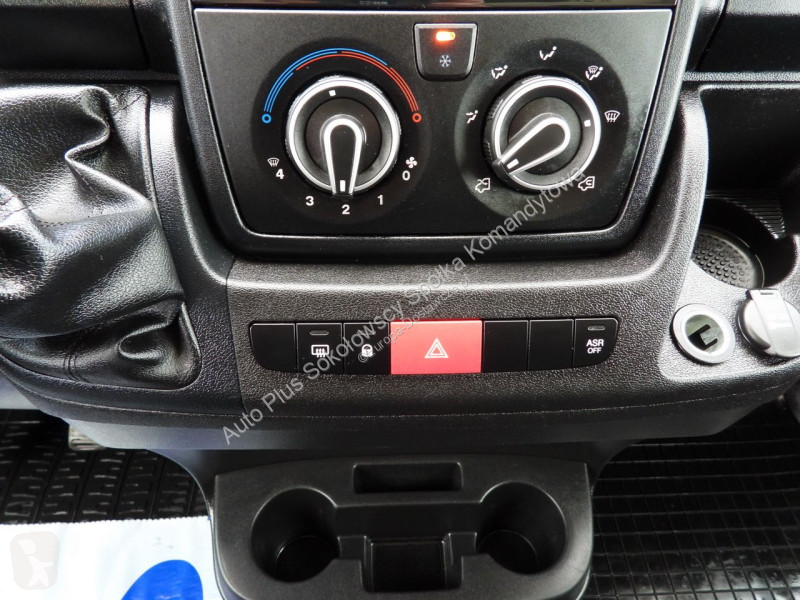Samochód dostawczy Peugeot  BOXER