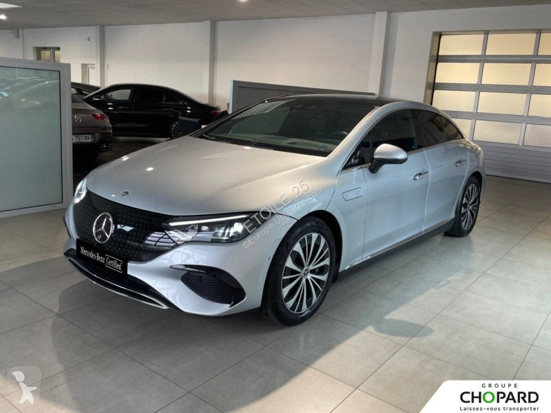 عربة نفعية Mercedes EQE 300