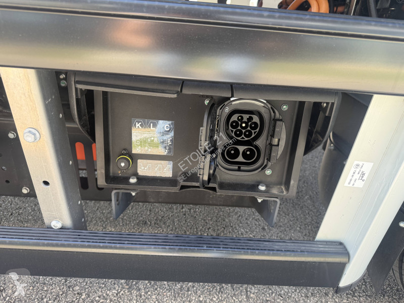 عربة نفعية Fuso 4C15NT1E34T1F 4x2 2023