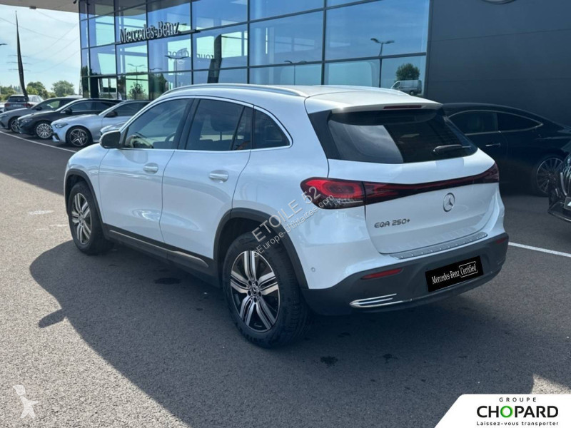 Samochód dostawczy Mercedes EQA 250+