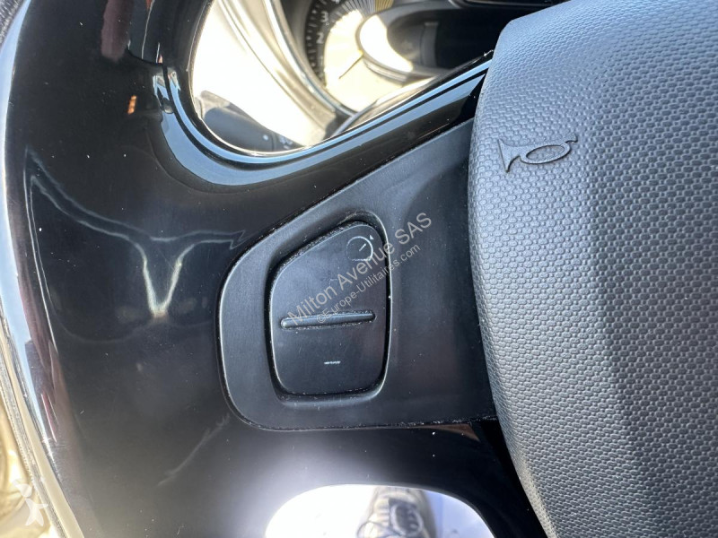 Samochód dostawczy Renault CAPTUR 0.9 Energy...