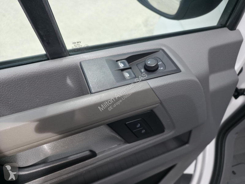 عربة نفعية Volkswagen CRAFTER 30 L3H3 2.0 TDI -...