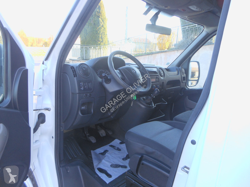 Véhicule utilitaire Renault Châssis Cabine...