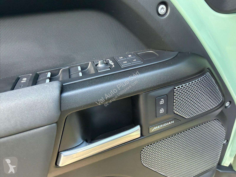 Samochód dostawczy Land Rover