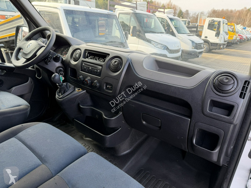Samochód dostawczy Renault