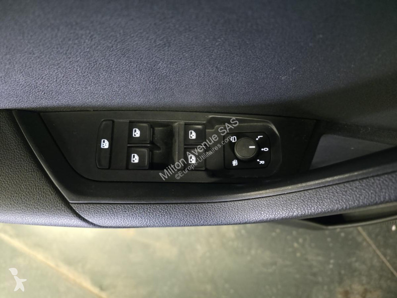 عربة نفعية Skoda KAROQ 2.0 TDI SCR - 116 - BV...