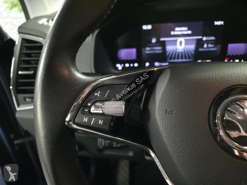 Samochód dostawczy Skoda KAROQ 2.0 TDI SCR -...