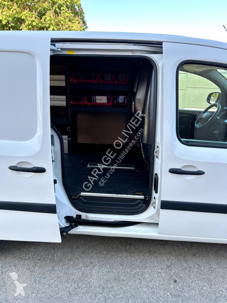 Véhicule utilitaire Renault Maxi Grand Volume...