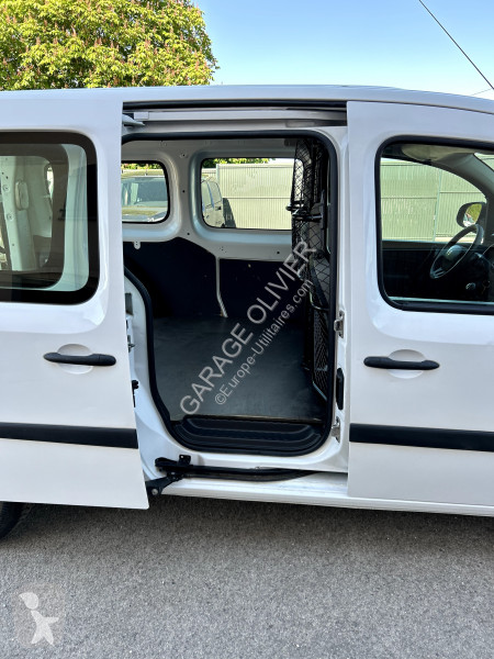 Véhicule utilitaire Renault Maxi Grand Volume...