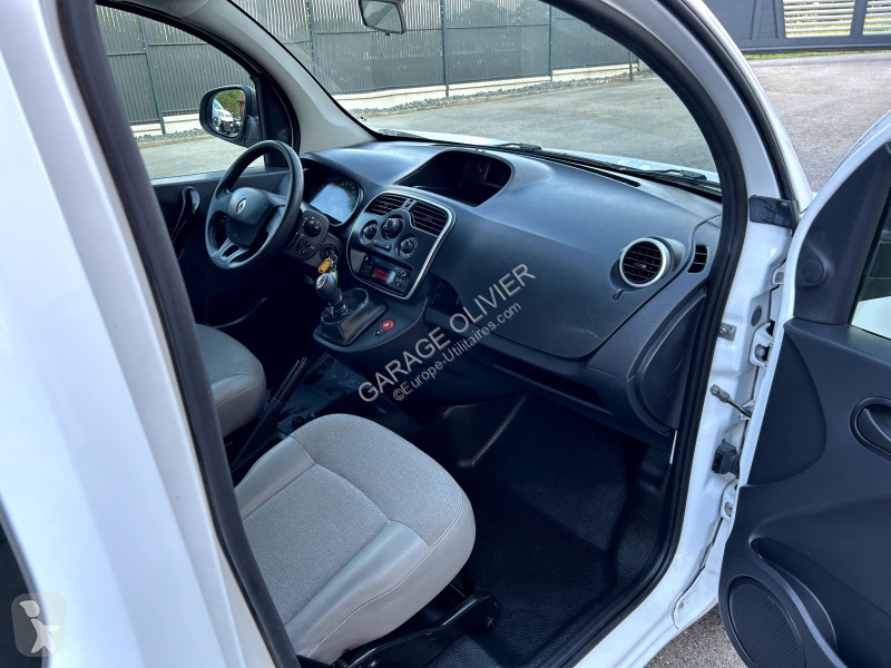 Véhicule utilitaire Renault Maxi Grand Volume...