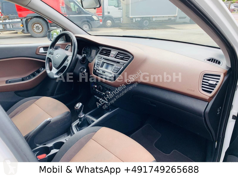 Samochód dostawczy Hyundai i20 blue Trend 1,4 L...