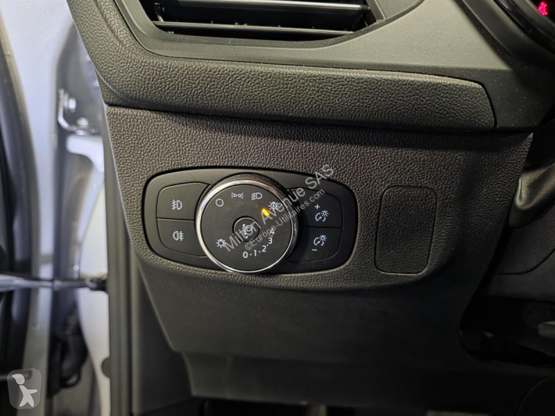 Véhicule utilitaire Ford FOCUS 1.0 EcoBoost...