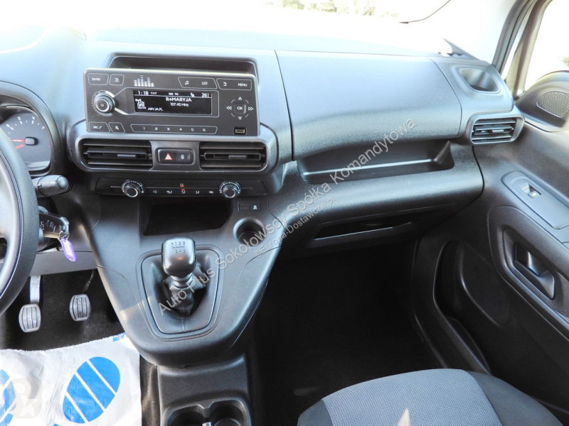 Véhicule utilitaire Toyota CITY