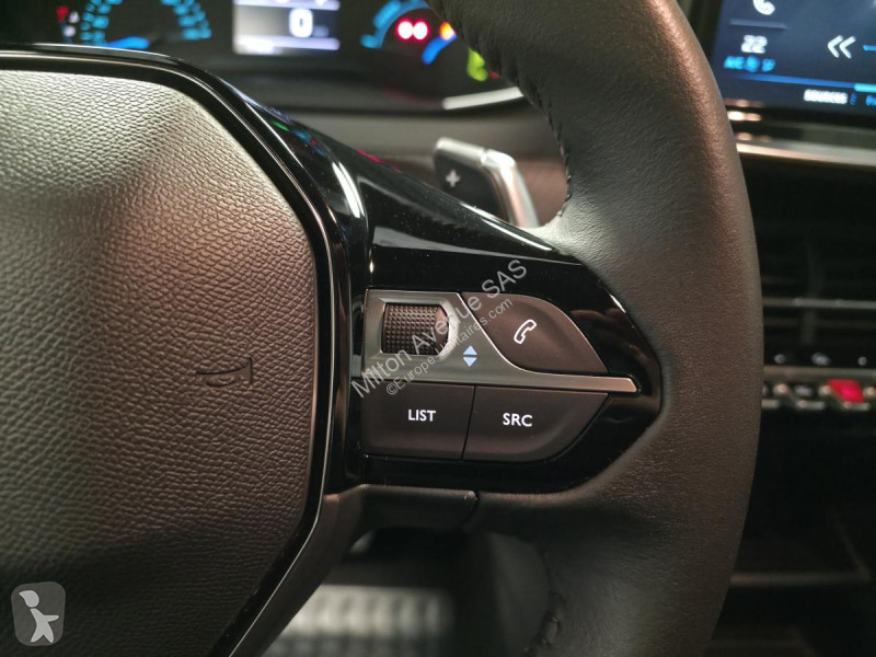 Véhicule utilitaire Peugeot 2008 1.2i Hybrid -...