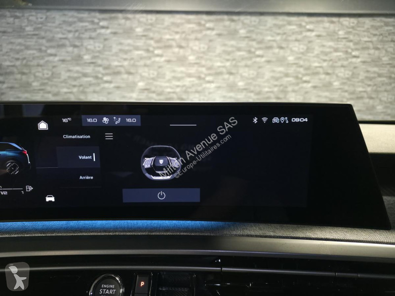 عربة نفعية Peugeot 5008 1.2i Hybrid -136 - BV...