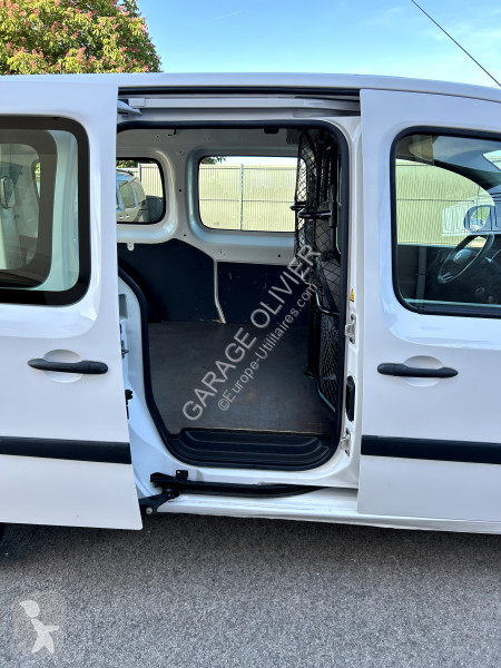 Véhicule utilitaire Renault Maxi Grand Volume...