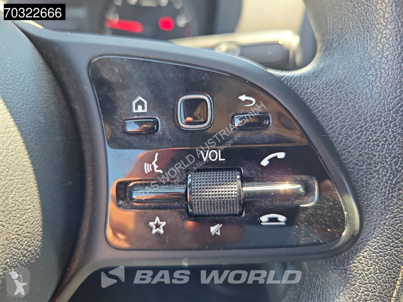 عربة نفعية Mercedes 215 CDI Automatik 150PS...