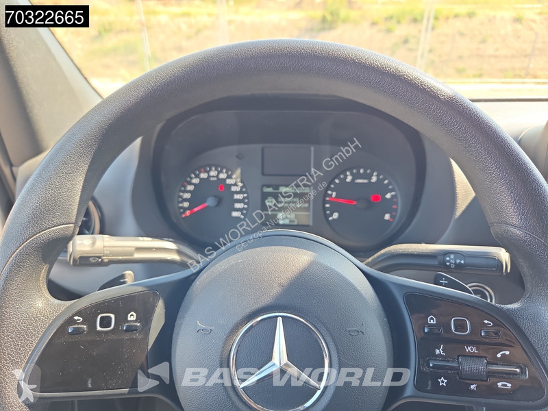 عربة نفعية Mercedes 215 CDI Automatik 150PS...