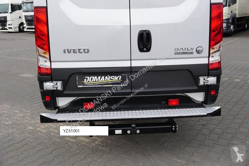 Samochód dostawczy Iveco DAILY / 70C18 / 3,0 -...