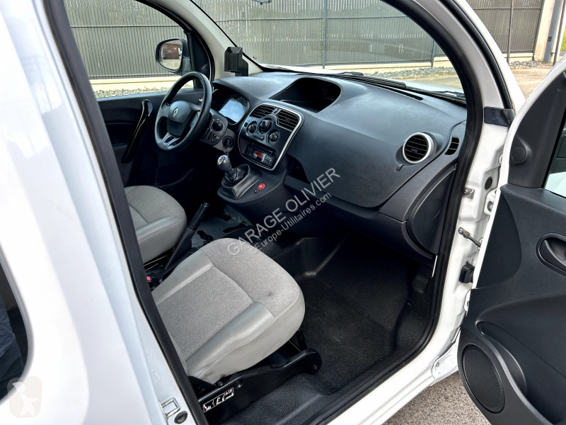 Véhicule utilitaire Renault Maxi Grand Volume...