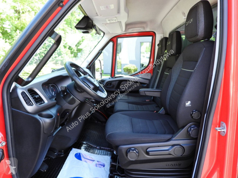 Veicolo commerciale Iveco 50C18 DAILY