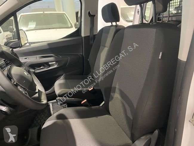 عربة نفعية Peugeot