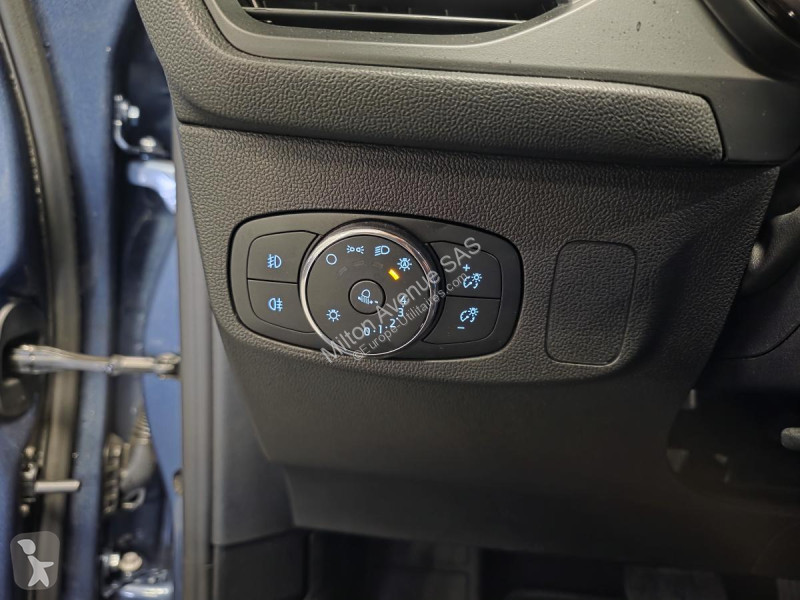 Véhicule utilitaire Ford FOCUS 1.0 EcoBoost...