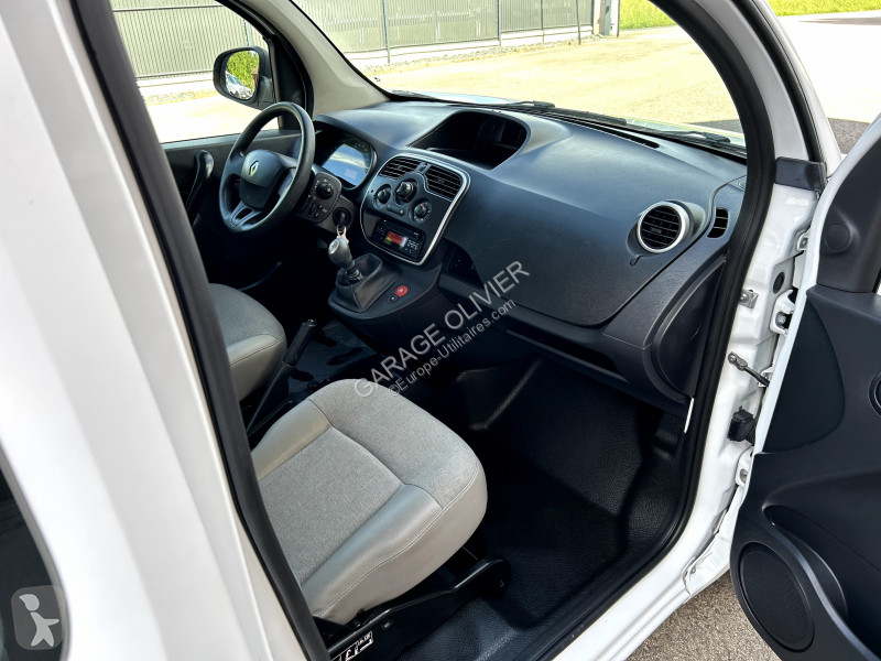 Véhicule utilitaire Renault Maxi Grand Volume...