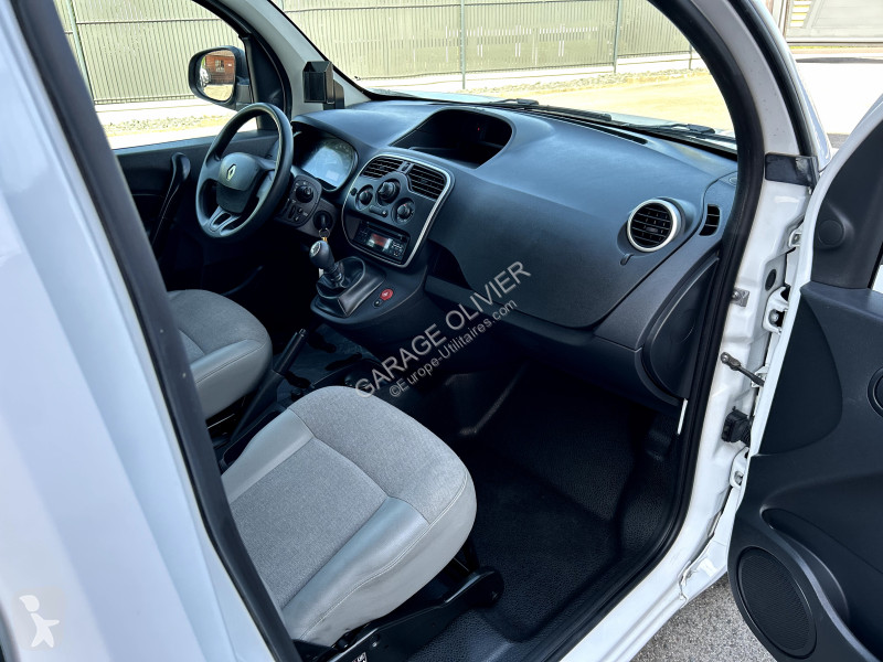 Véhicule utilitaire Renault Maxi Grand Volume...