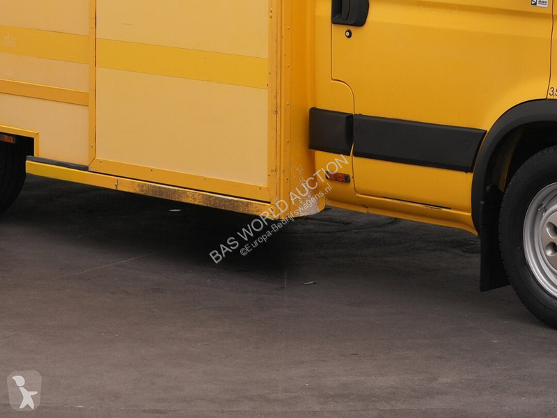 Bedrijfswagen Iveco 35S11