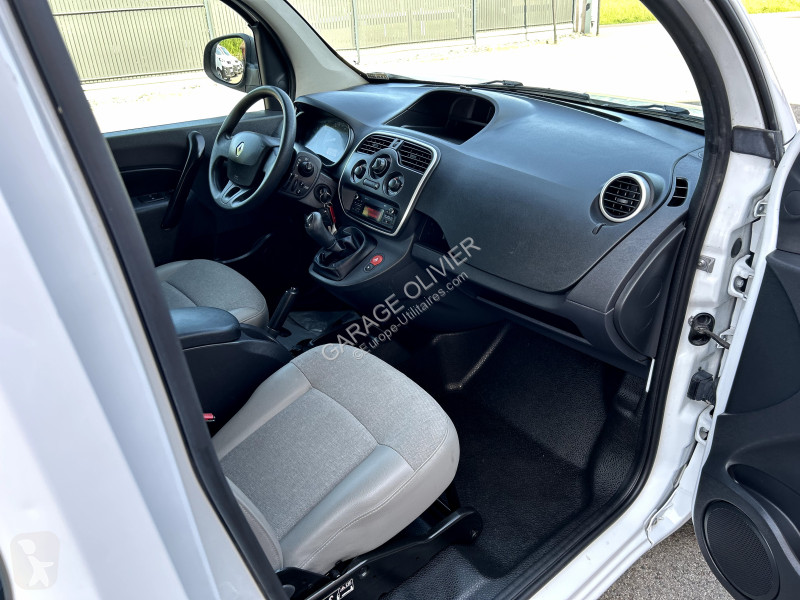 Véhicule utilitaire Renault Maxi Grand Volume...