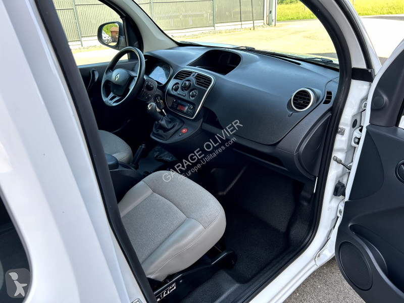 Véhicule utilitaire Renault Maxi Grand Volume...