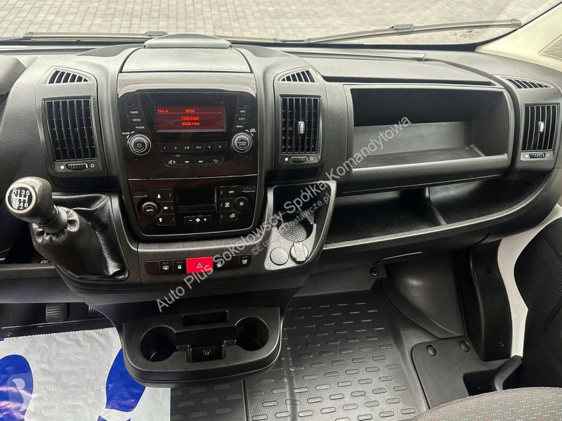Samochód dostawczy Peugeot  BOXER
