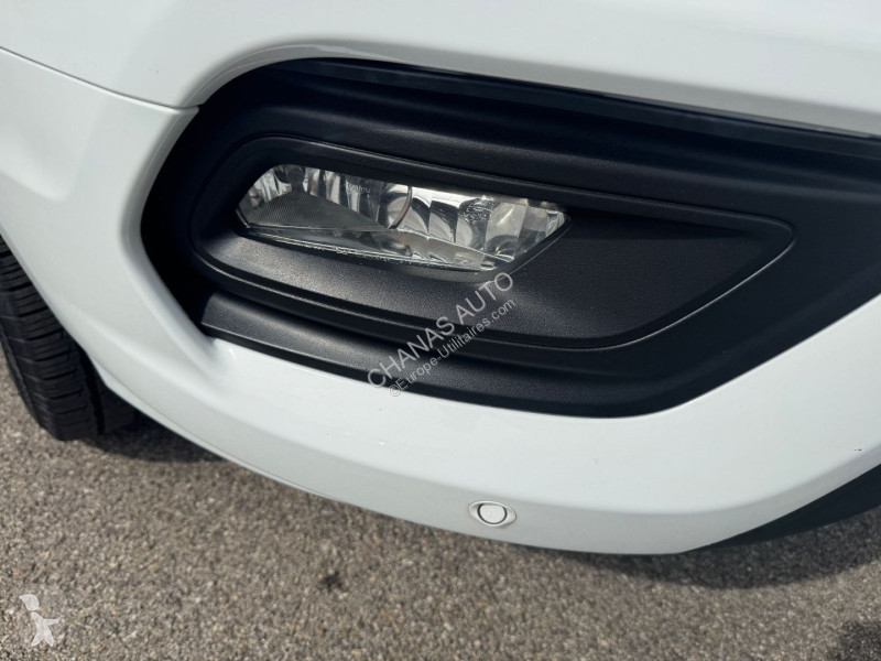 Véhicule utilitaire Ford 320 L1H1 2.0 TDCi 130...