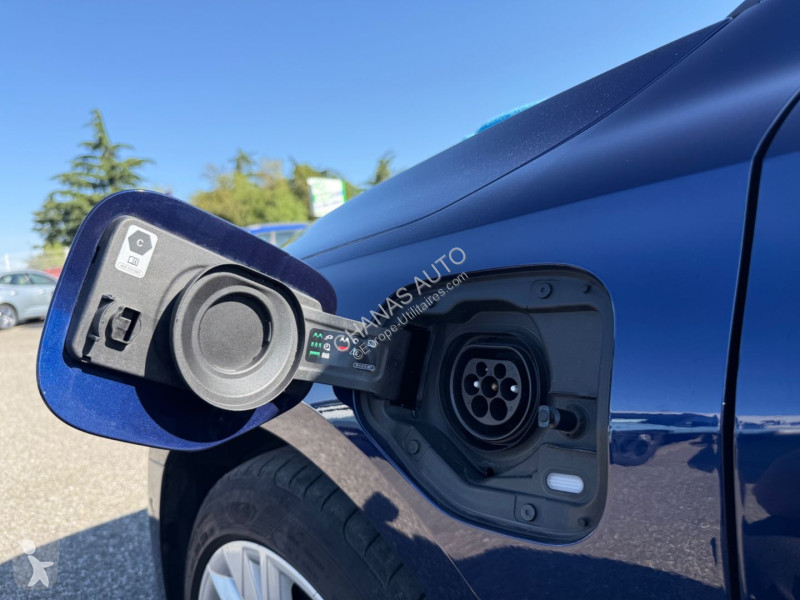 Véhicule utilitaire Audi 40 TFSIe 204 Design...